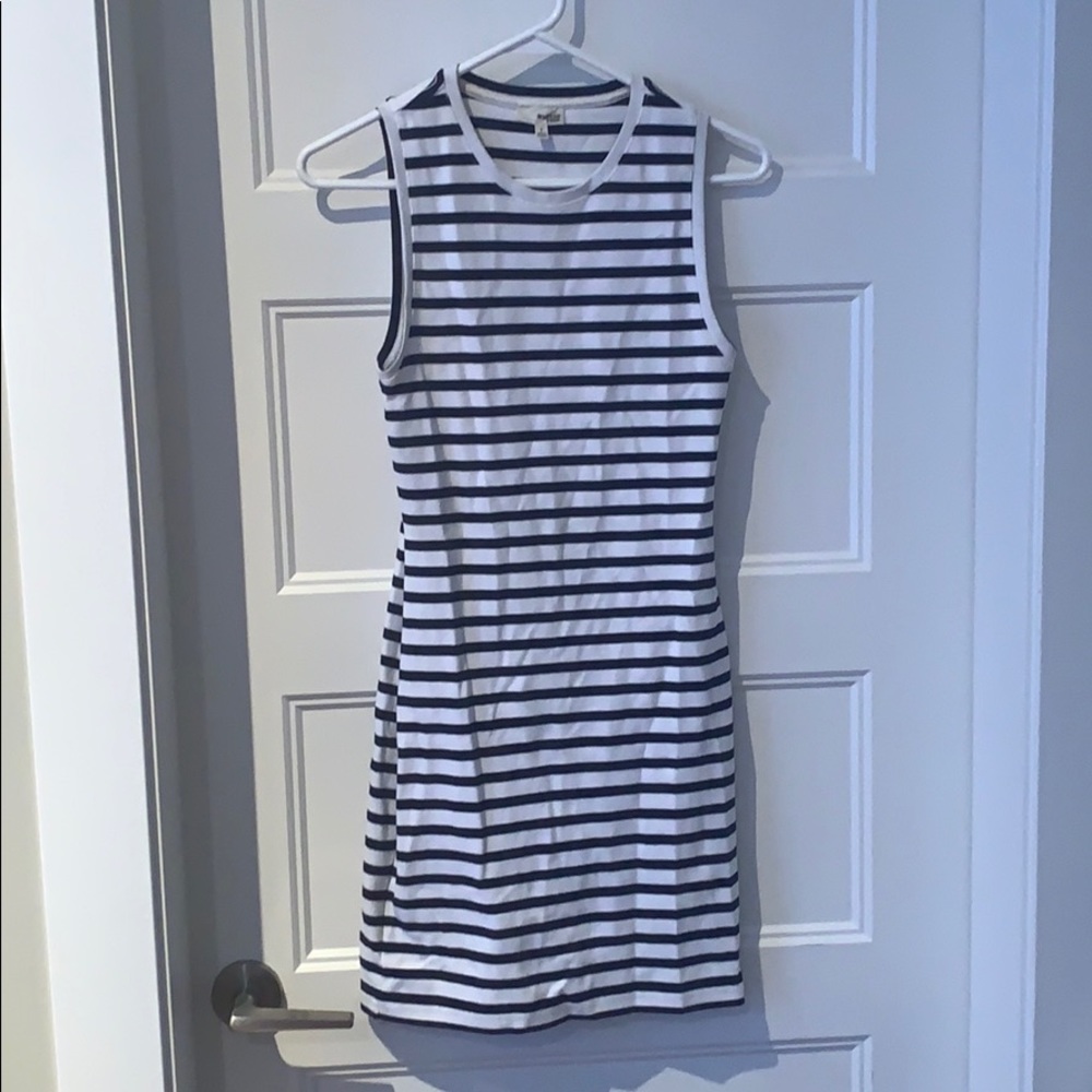 Aritzia - Wilfred Free Dress